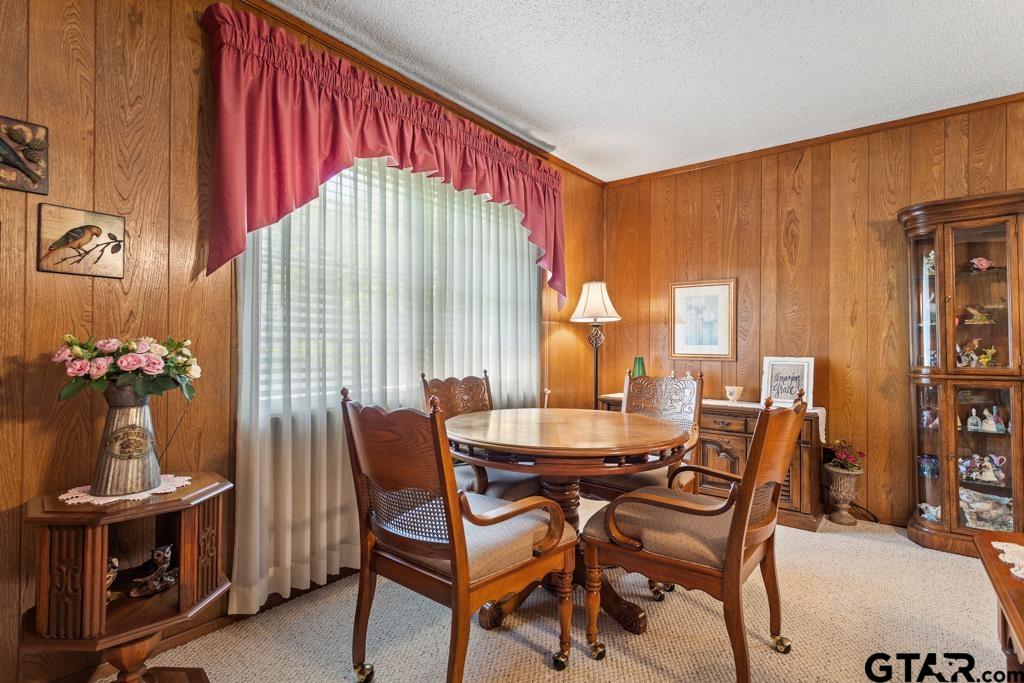 21187 Kristen Dr