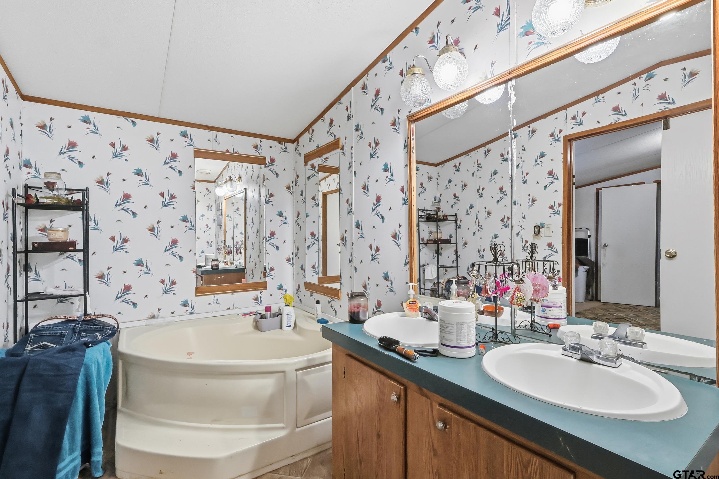 1122 County Road 2381 S