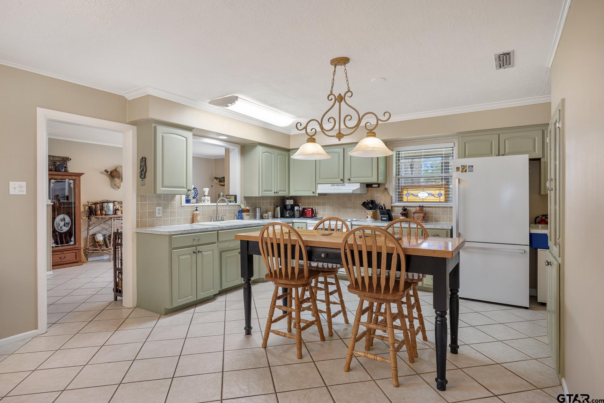 Tyler, Texas 75703, United States, 3 Bedrooms Bedrooms, ,2 BathroomsBathrooms,Residential,Active,147294