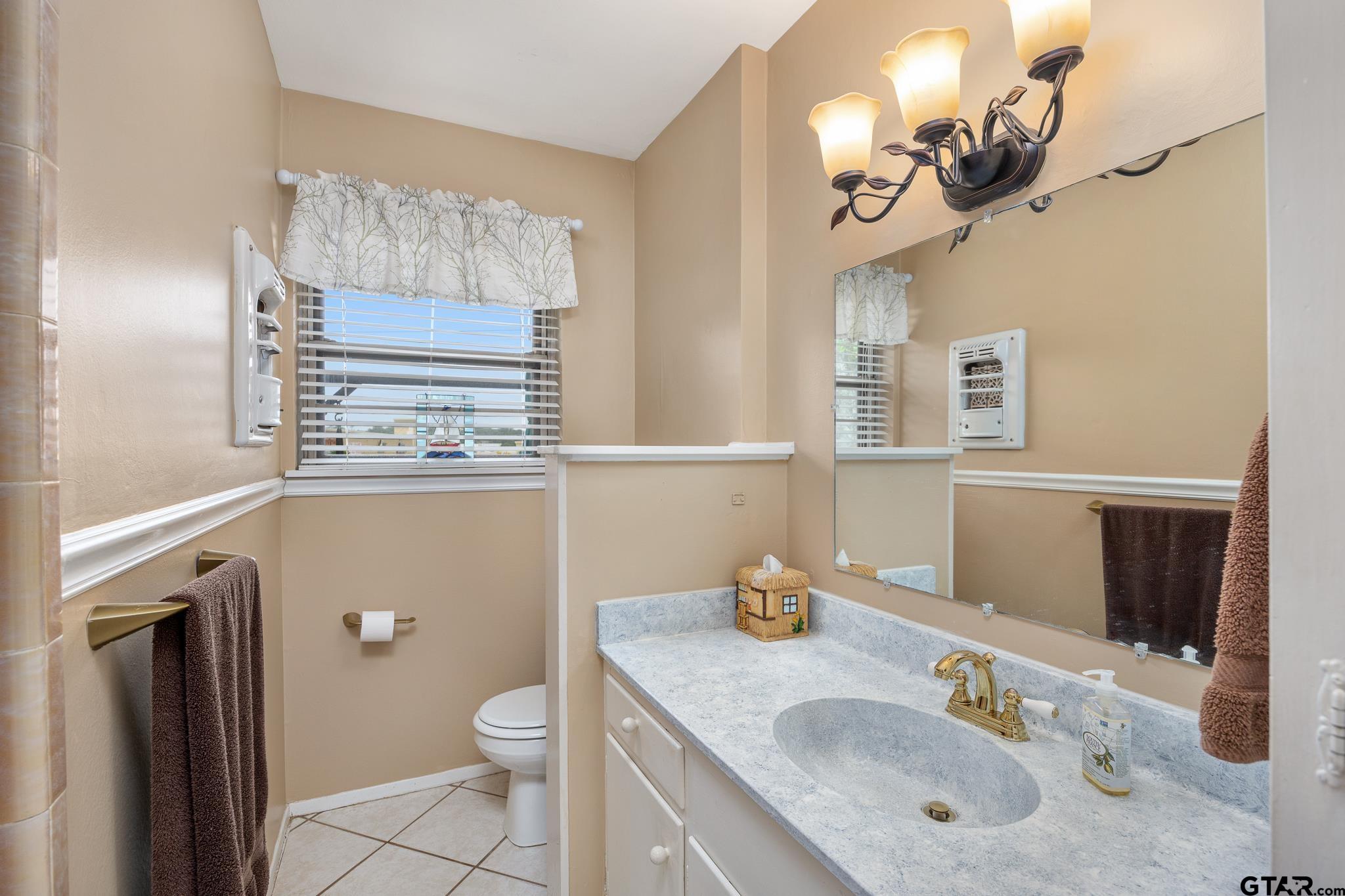 Tyler, Texas 75703, United States, 3 Bedrooms Bedrooms, ,2 BathroomsBathrooms,Residential,Active,147294