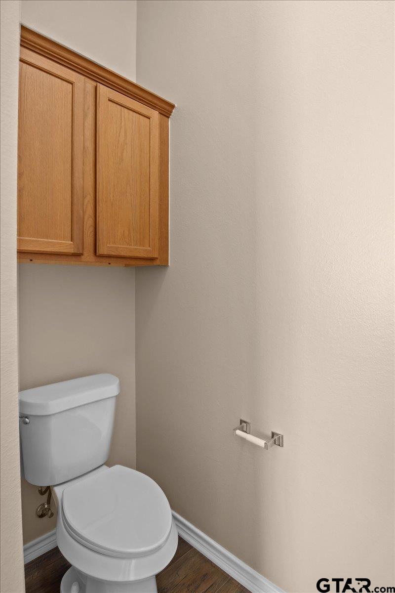 Tyler, Texas 75706, United States, 4 Bedrooms Bedrooms, ,3 BathroomsBathrooms,Residential,Active,22188