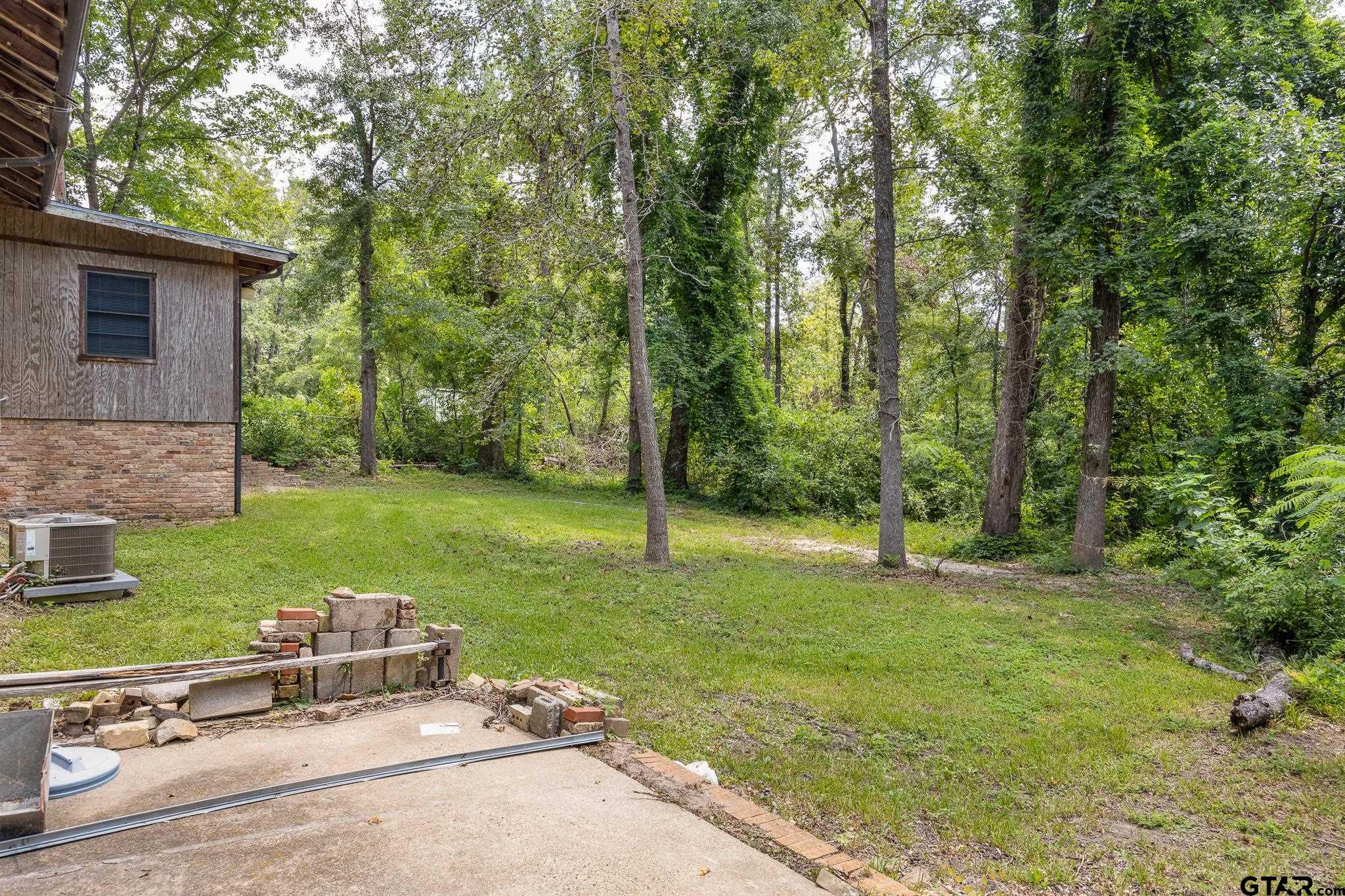 Tyler, Texas 75704, United States, 3 Bedrooms Bedrooms, ,2 BathroomsBathrooms,Residential,Pending,48042