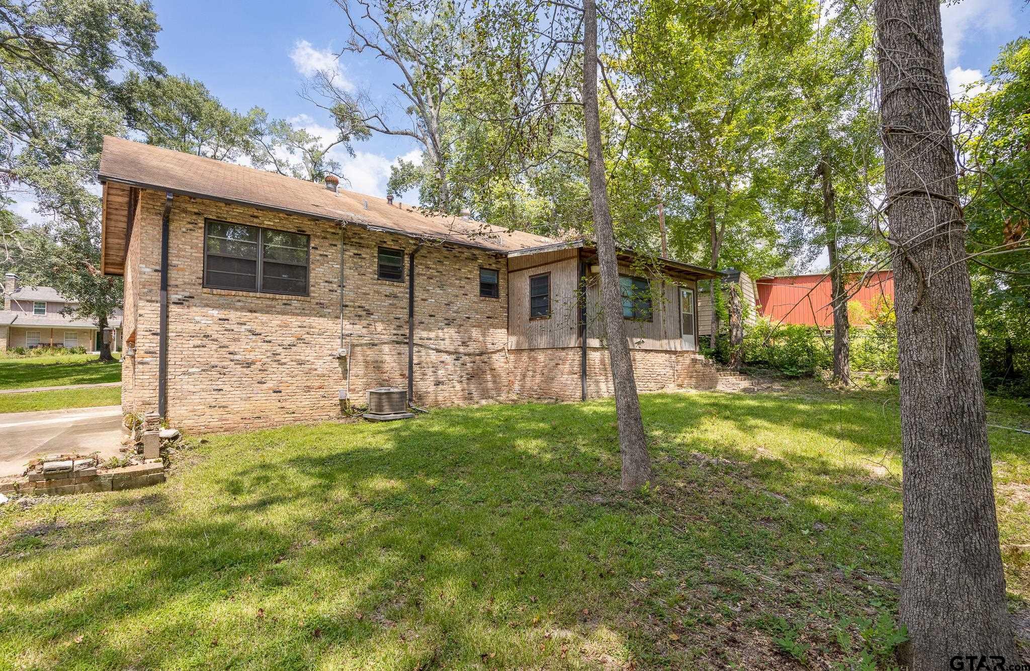 Tyler, Texas 75704, United States, 3 Bedrooms Bedrooms, ,2 BathroomsBathrooms,Residential,Pending,48042