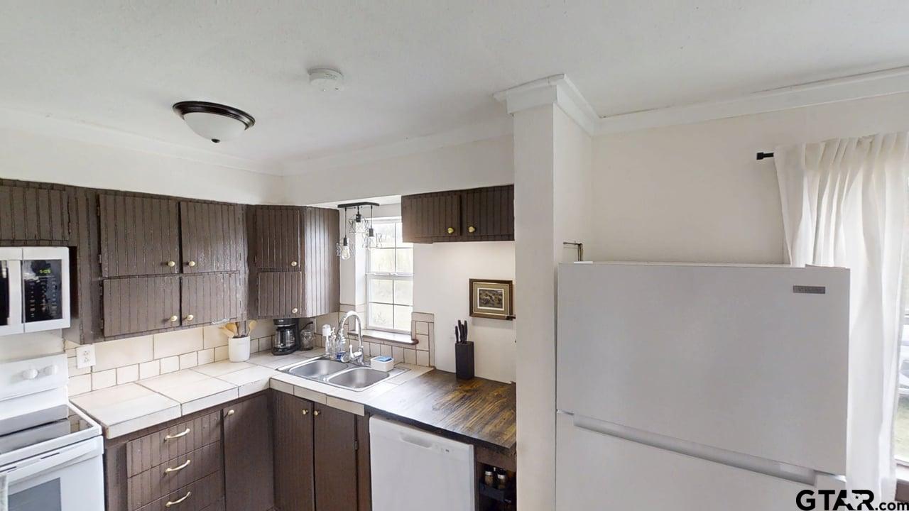 12202 County Rd 4122