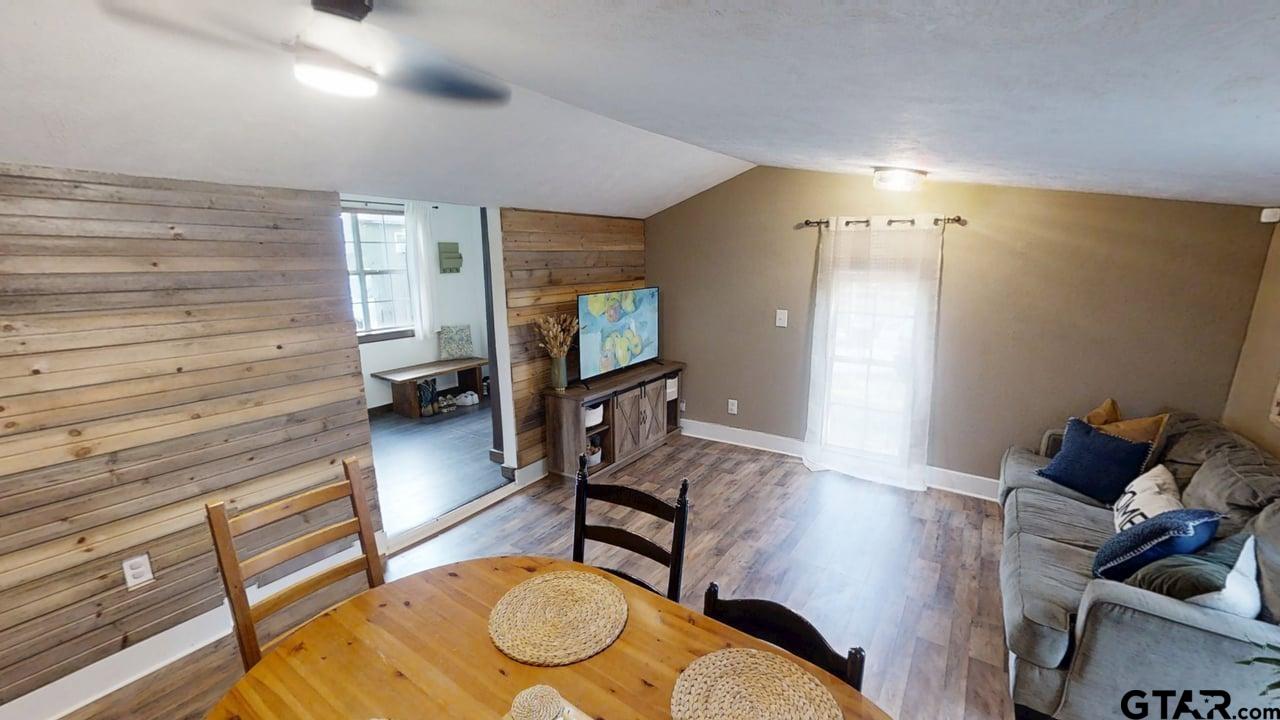 12202 County Rd 4122