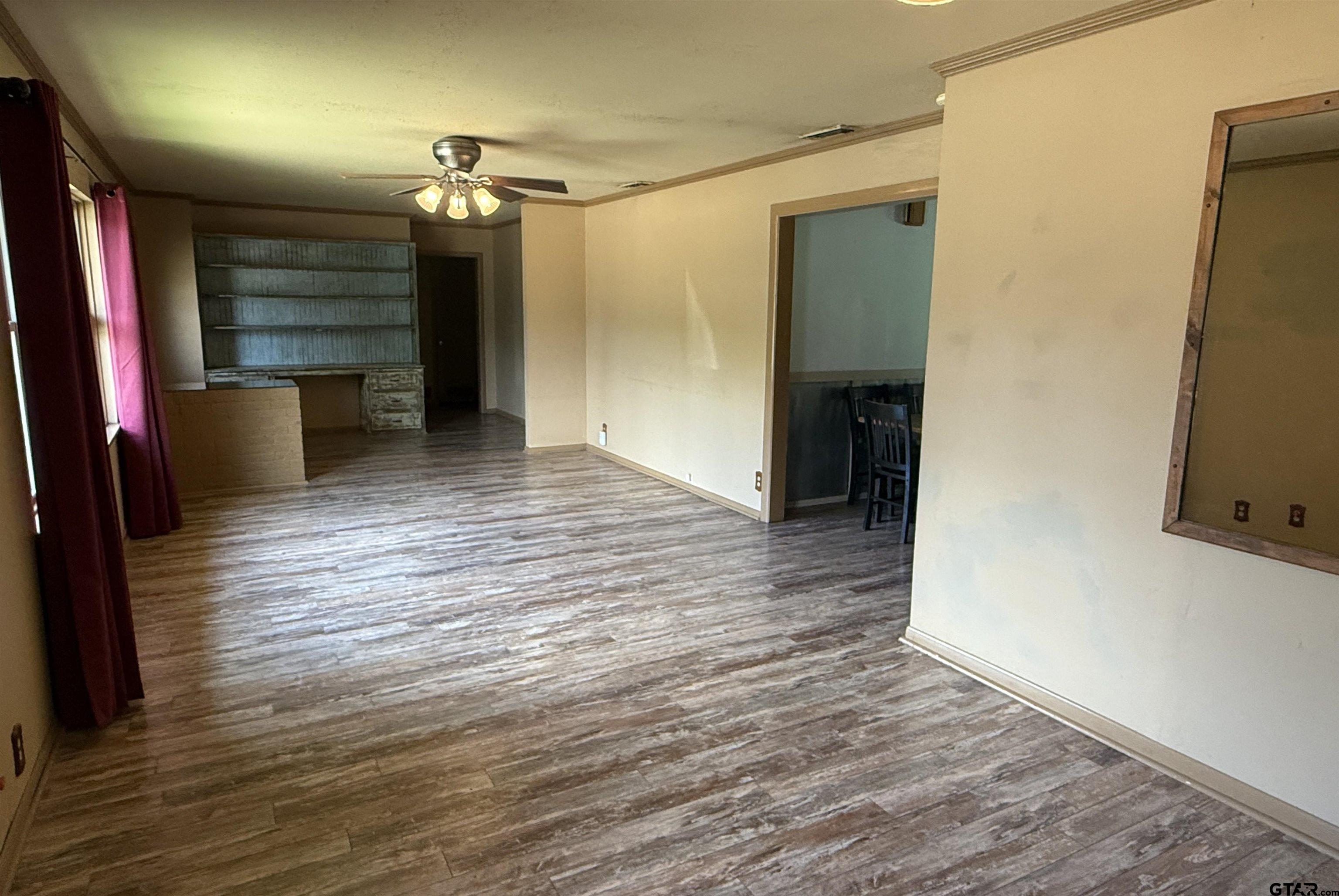 2015 E Fifth St
