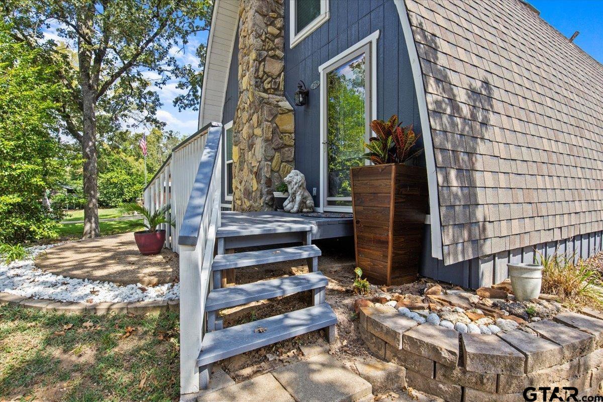 315 Highlander Heights