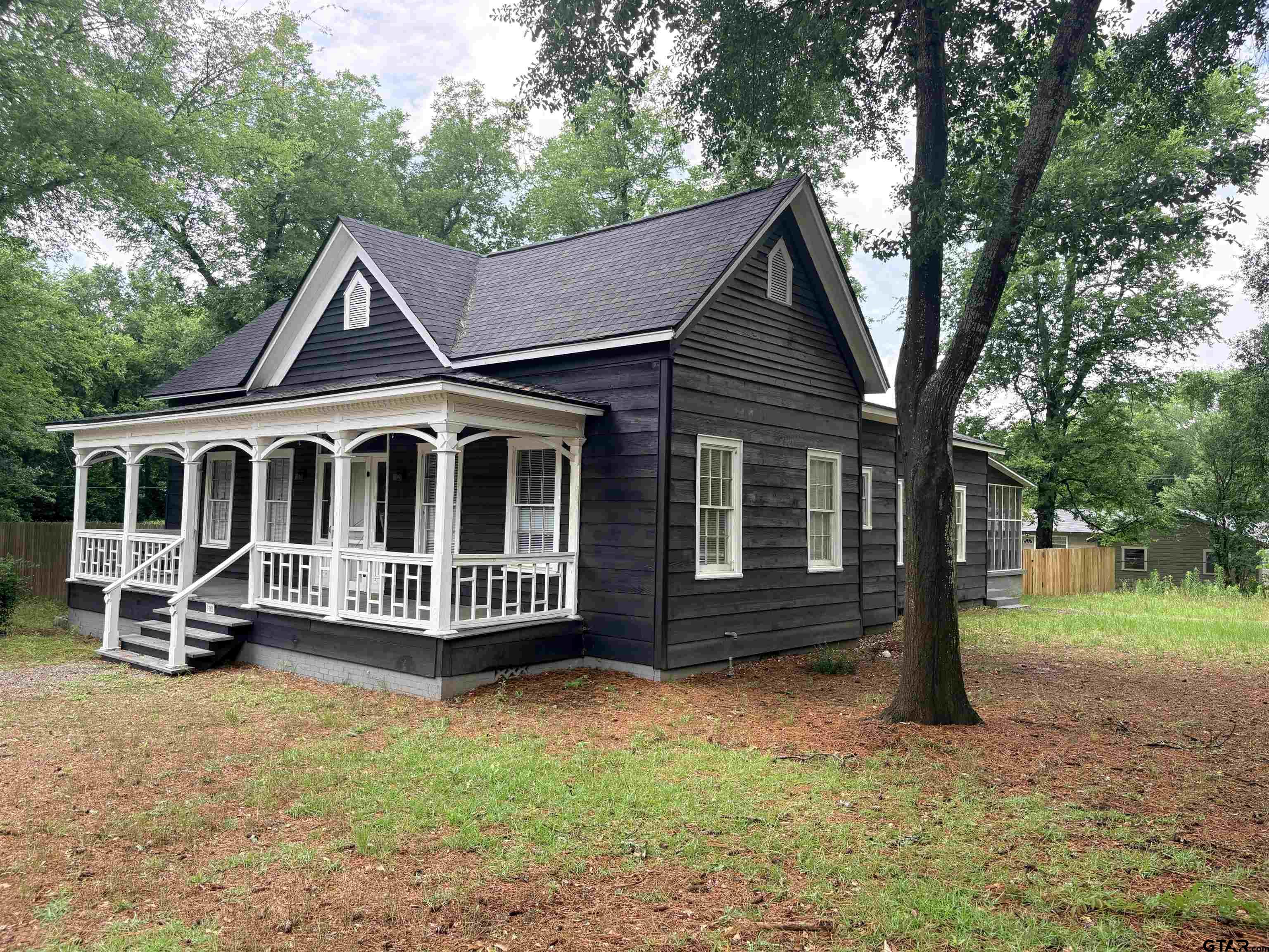 605 E CALVERT