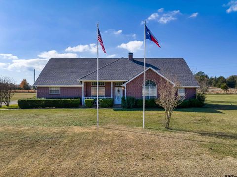 15099 Fargo Dr. Chandler TX 75758