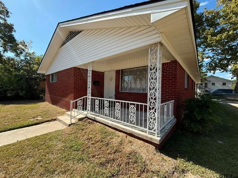 A home in Mineola