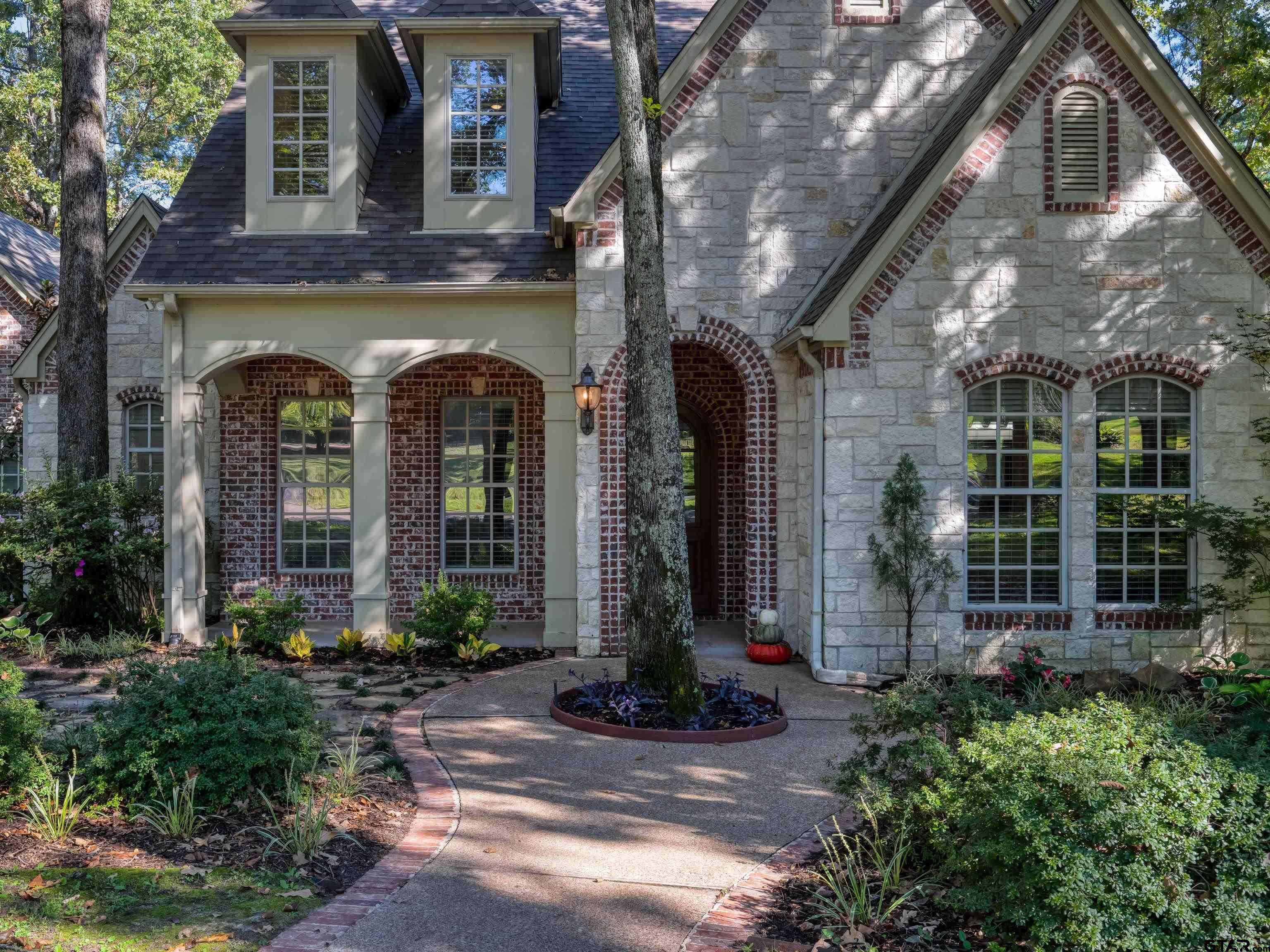 1940 Stonehill Drive
