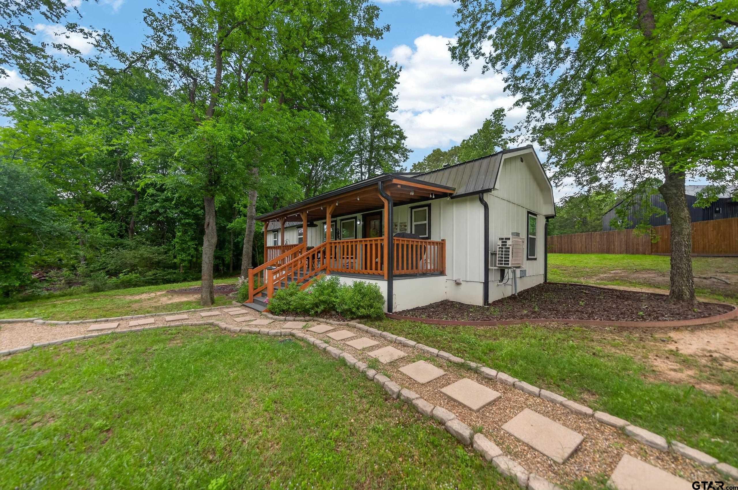 311 County Road 2724