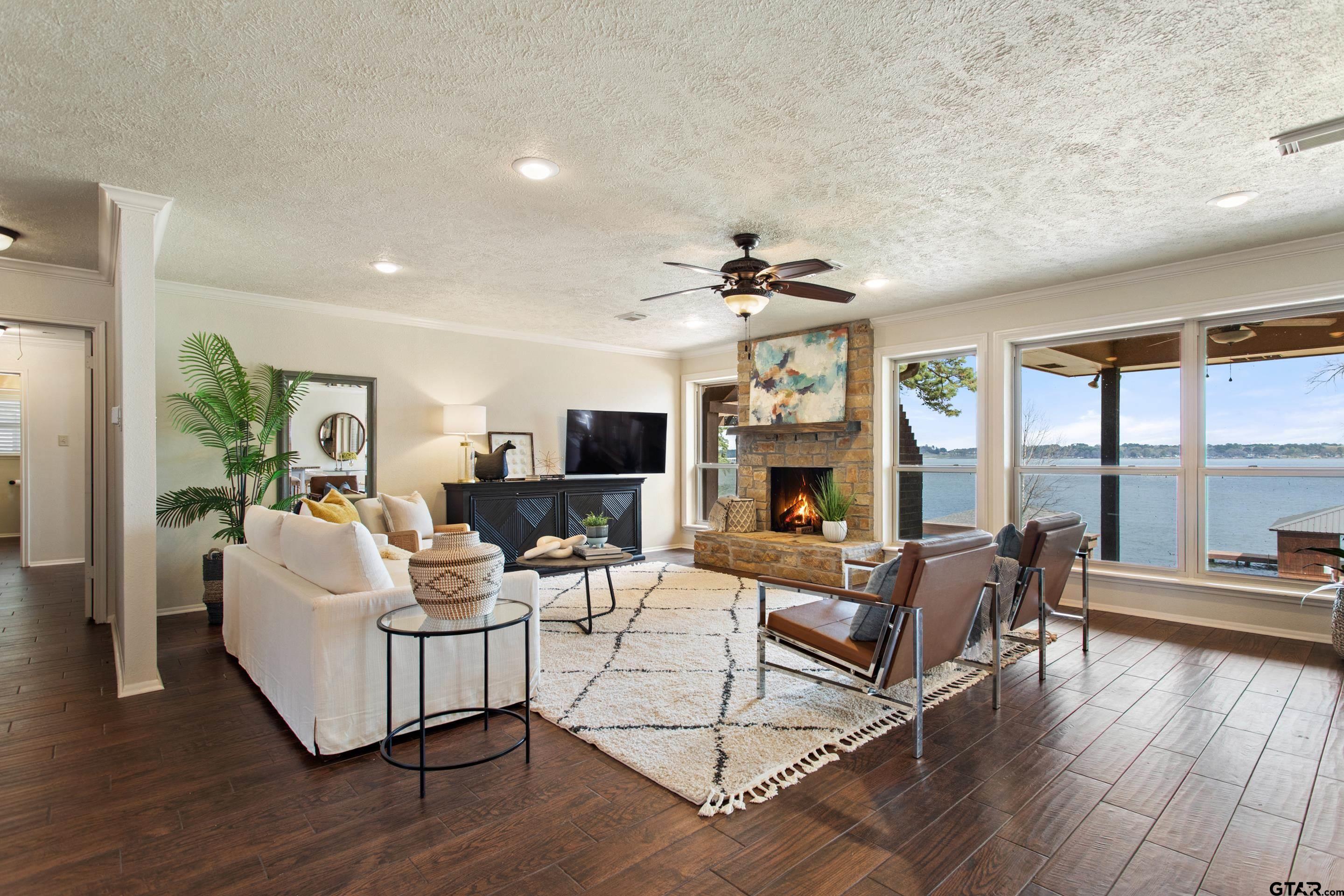 22766 Diamond Bay Drive