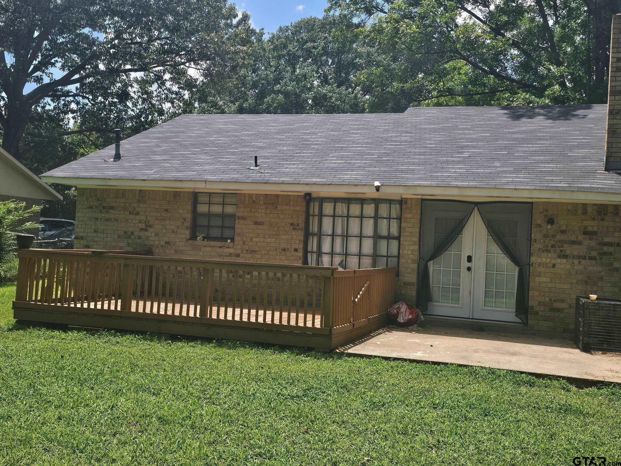 110 Hillcreek Drive