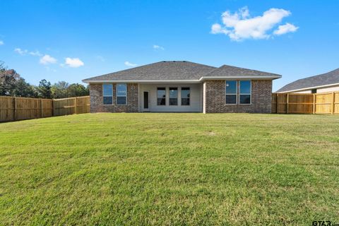 A home in Lindale