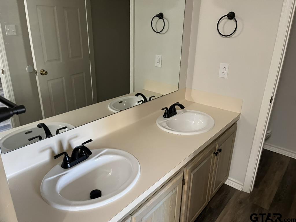 Palestine, Texas 75803, United States, 3 Bedrooms Bedrooms, ,3 BathroomsBathrooms,Residential,Active,254406