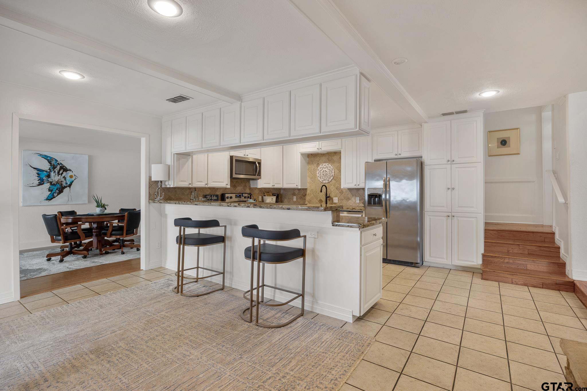 21214 Bay View Dr