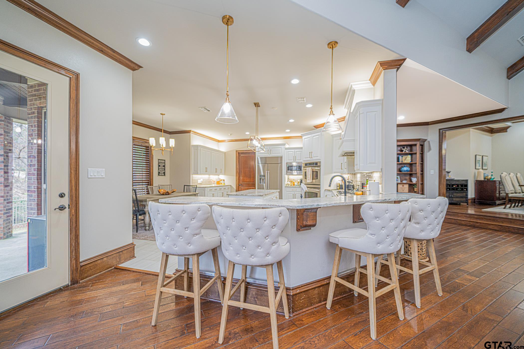 3841 Castle Ridge