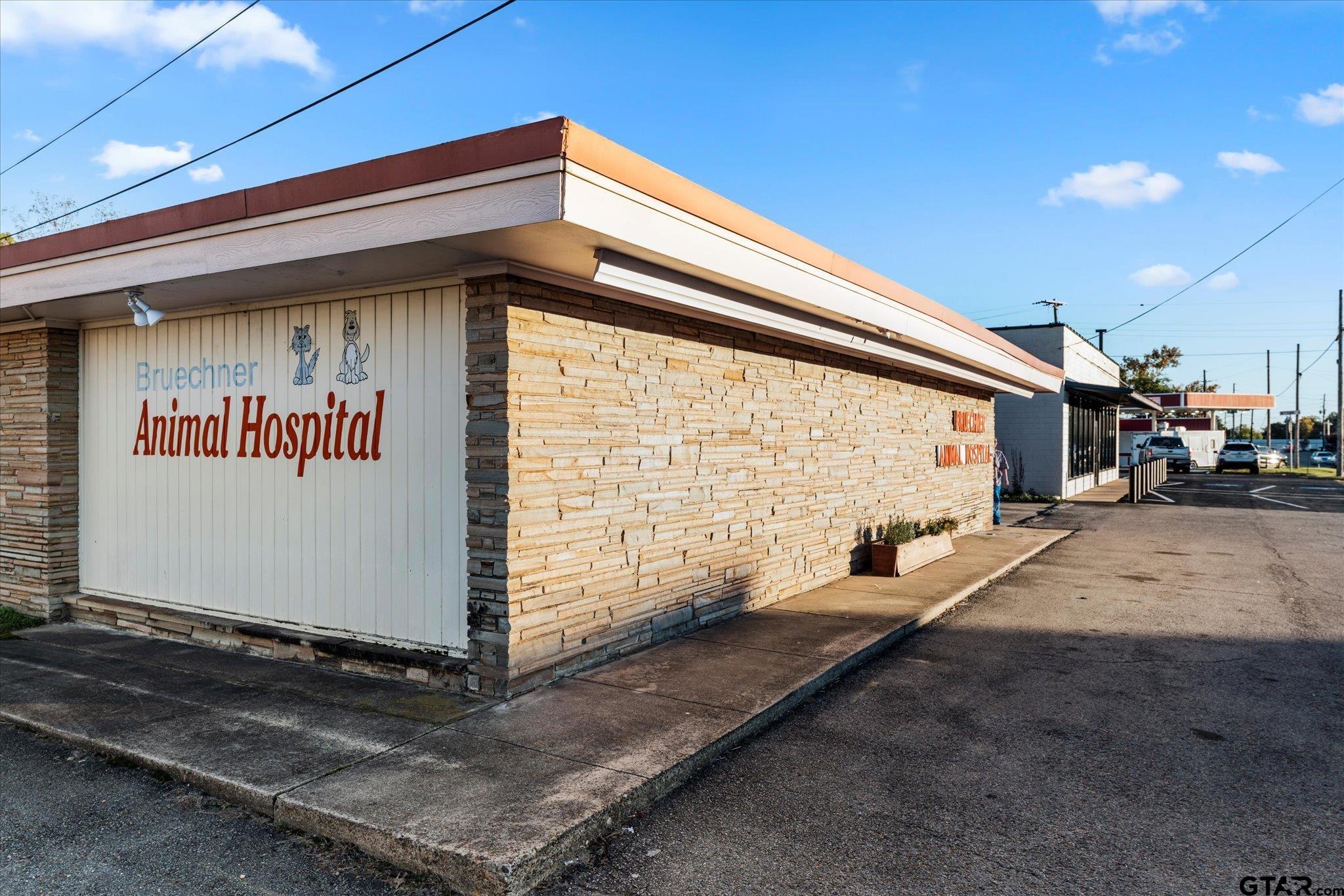 1414 N Jefferson Avenue