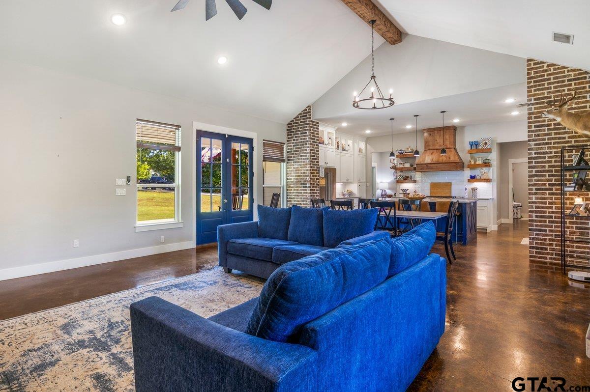 Troup, Texas 75789, United States, 3 Bedrooms Bedrooms, ,3 BathroomsBathrooms,Residential,Pending,226265