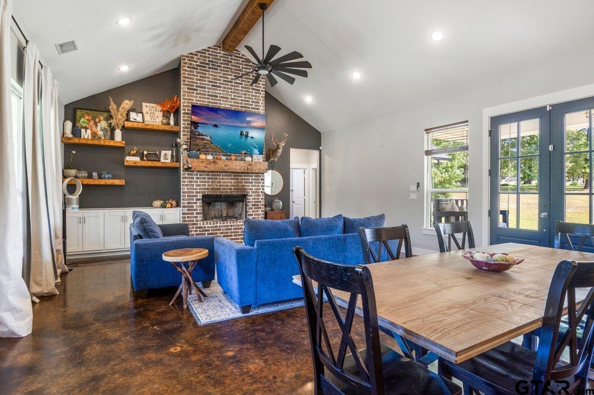 Troup, Texas 75789, United States, 3 Bedrooms Bedrooms, ,3 BathroomsBathrooms,Residential,Pending,226265