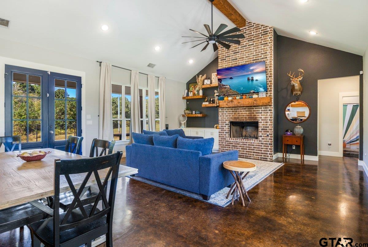 Troup, Texas 75789, United States, 3 Bedrooms Bedrooms, ,3 BathroomsBathrooms,Residential,Pending,226265