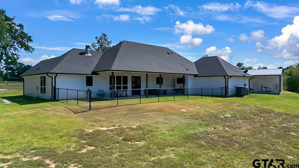 Troup, Texas 75789, United States, 3 Bedrooms Bedrooms, ,3 BathroomsBathrooms,Residential,Pending,226265