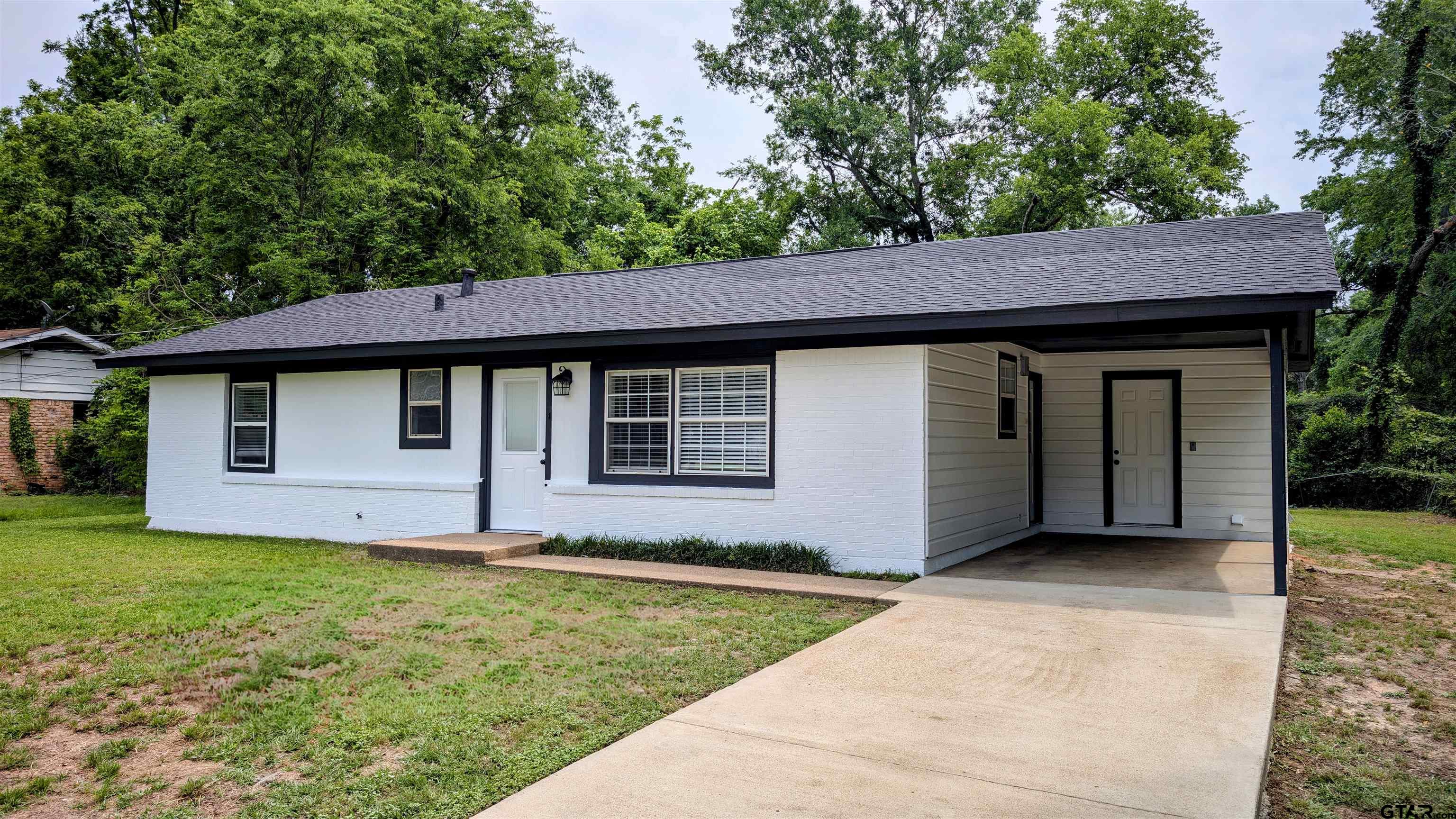 2536 Oakwood St.
