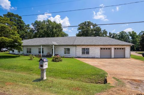 A home in Daingerfield