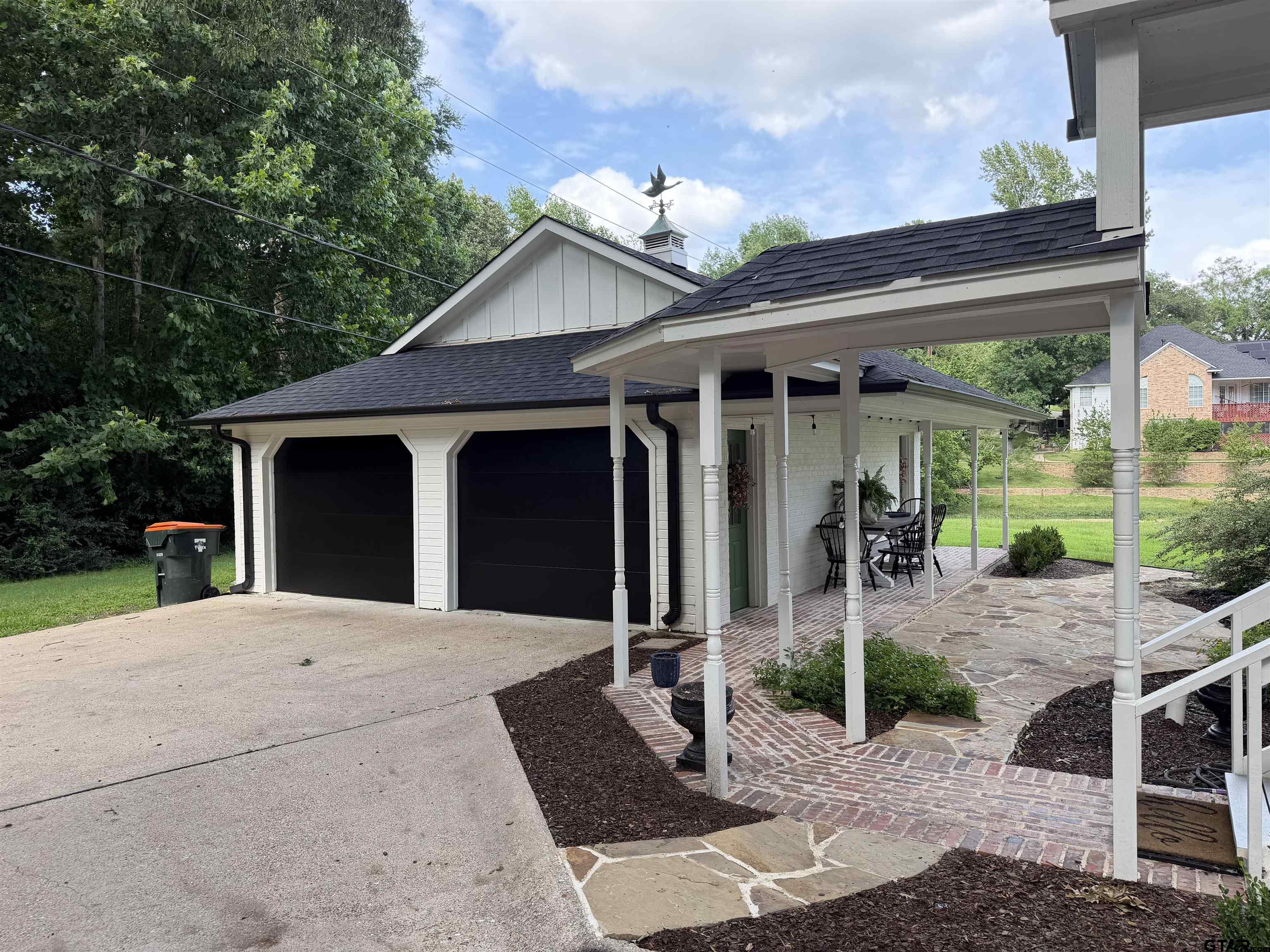 3204 Lake Forest Dr.