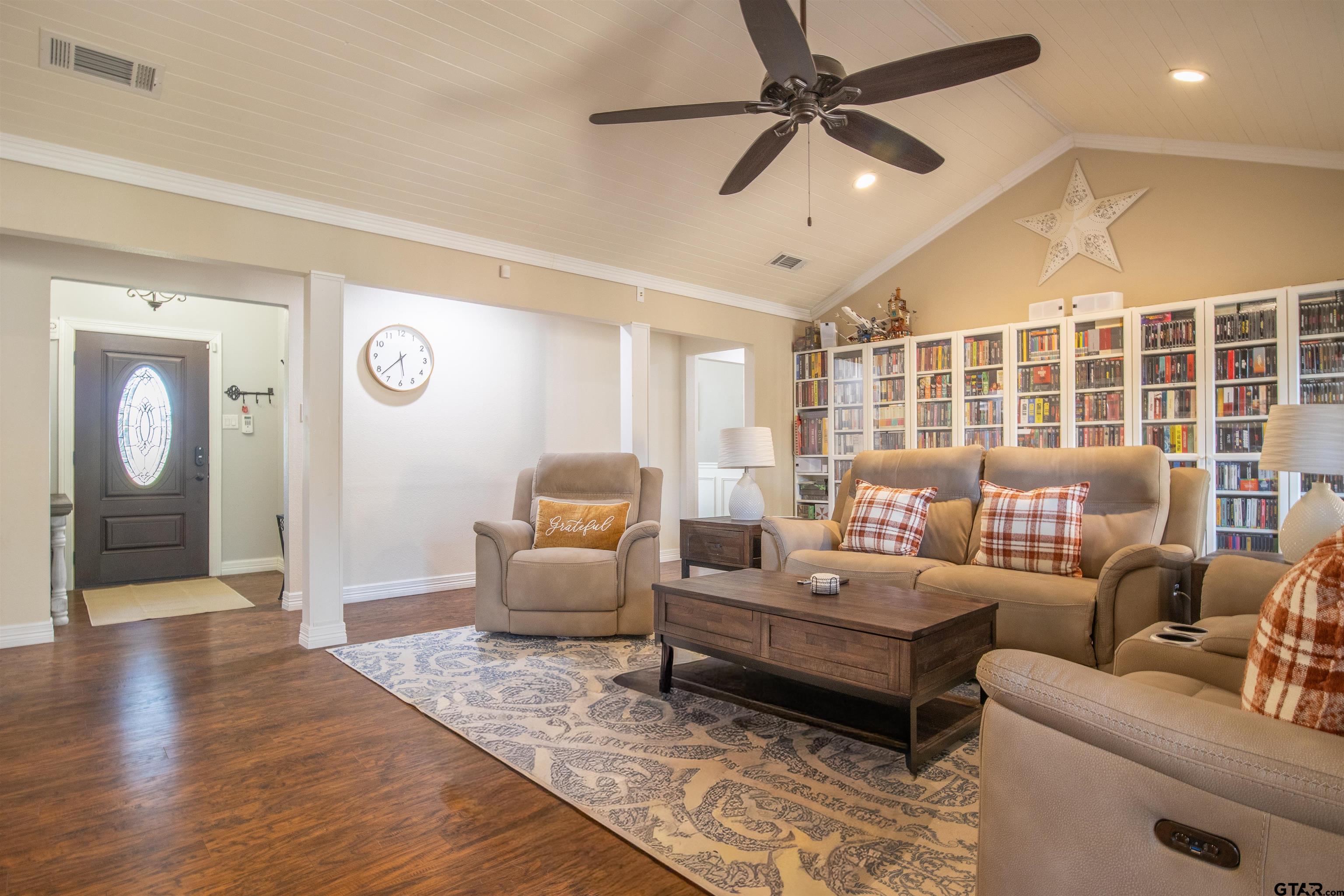 415 Hampton Hill Dr.