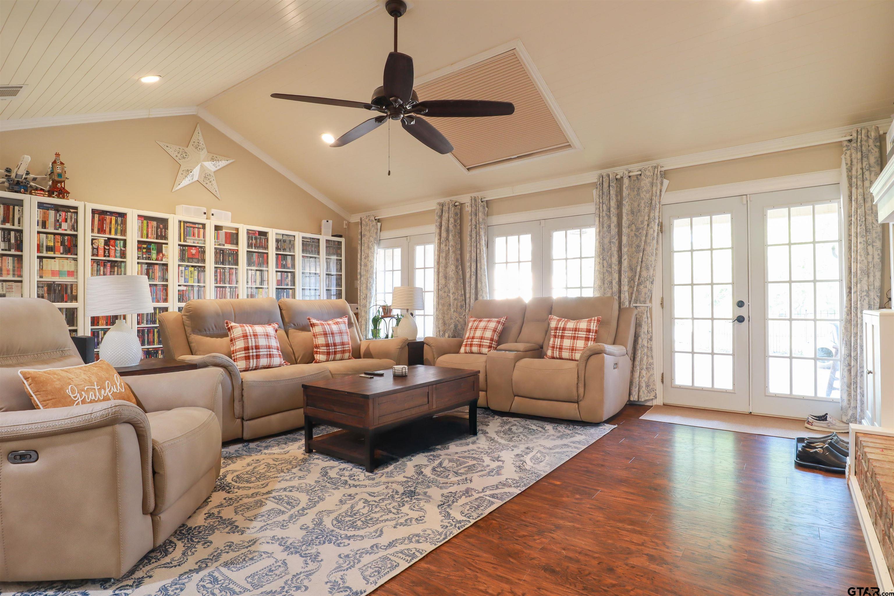 415 Hampton Hill Dr.