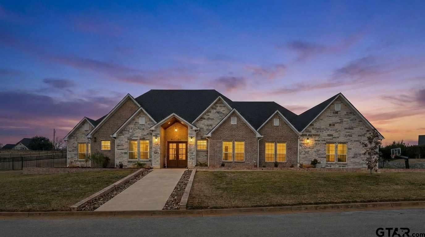 611 Bridle Ridge Dr.