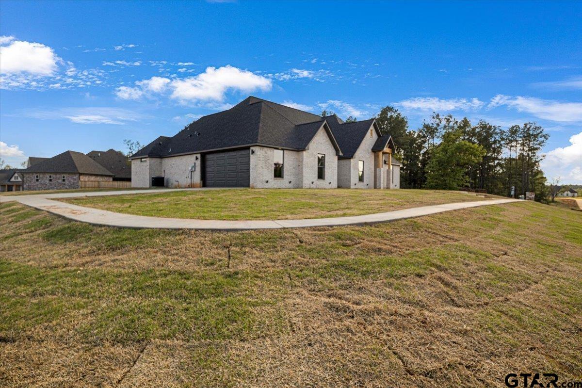 12303 Oak Grove Dr