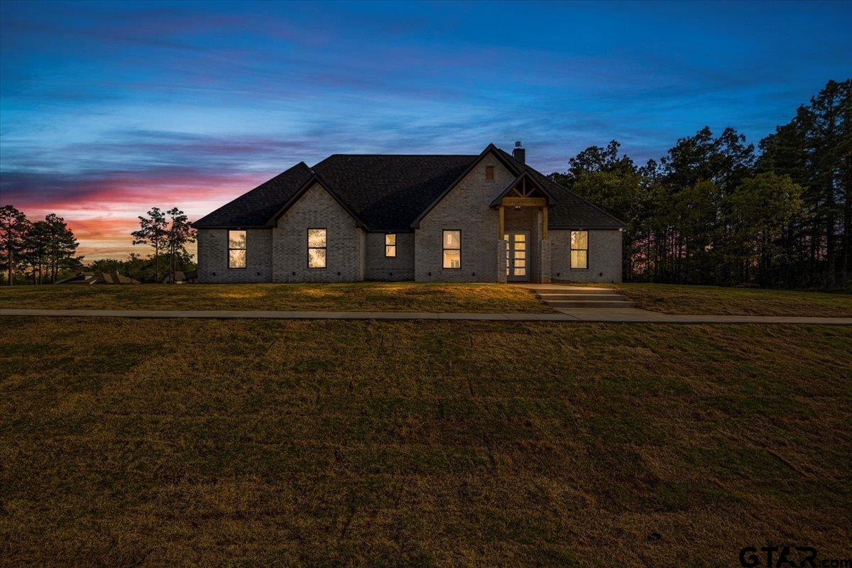 12303 Oak Grove Dr