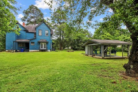 A home in Crockett