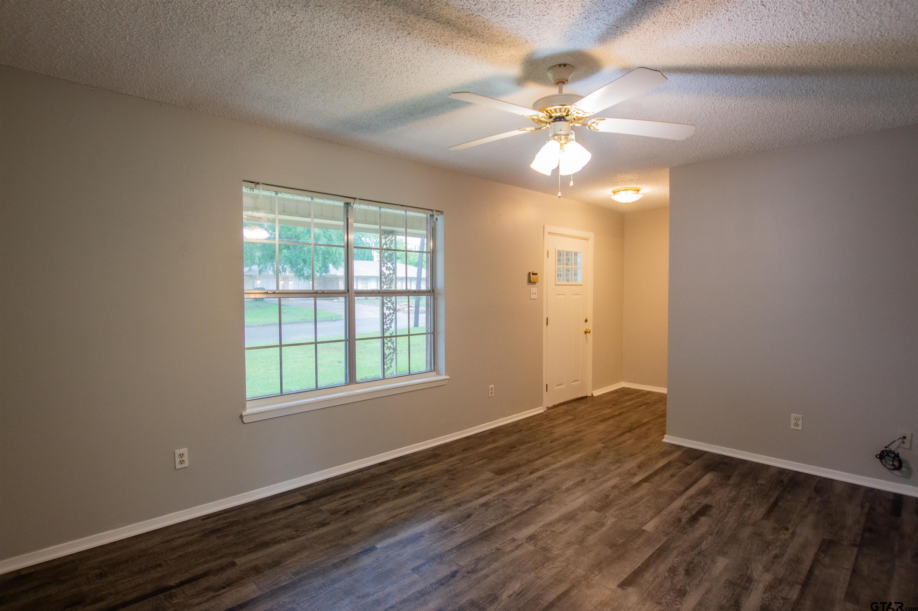 1211 Brookshire Dr
