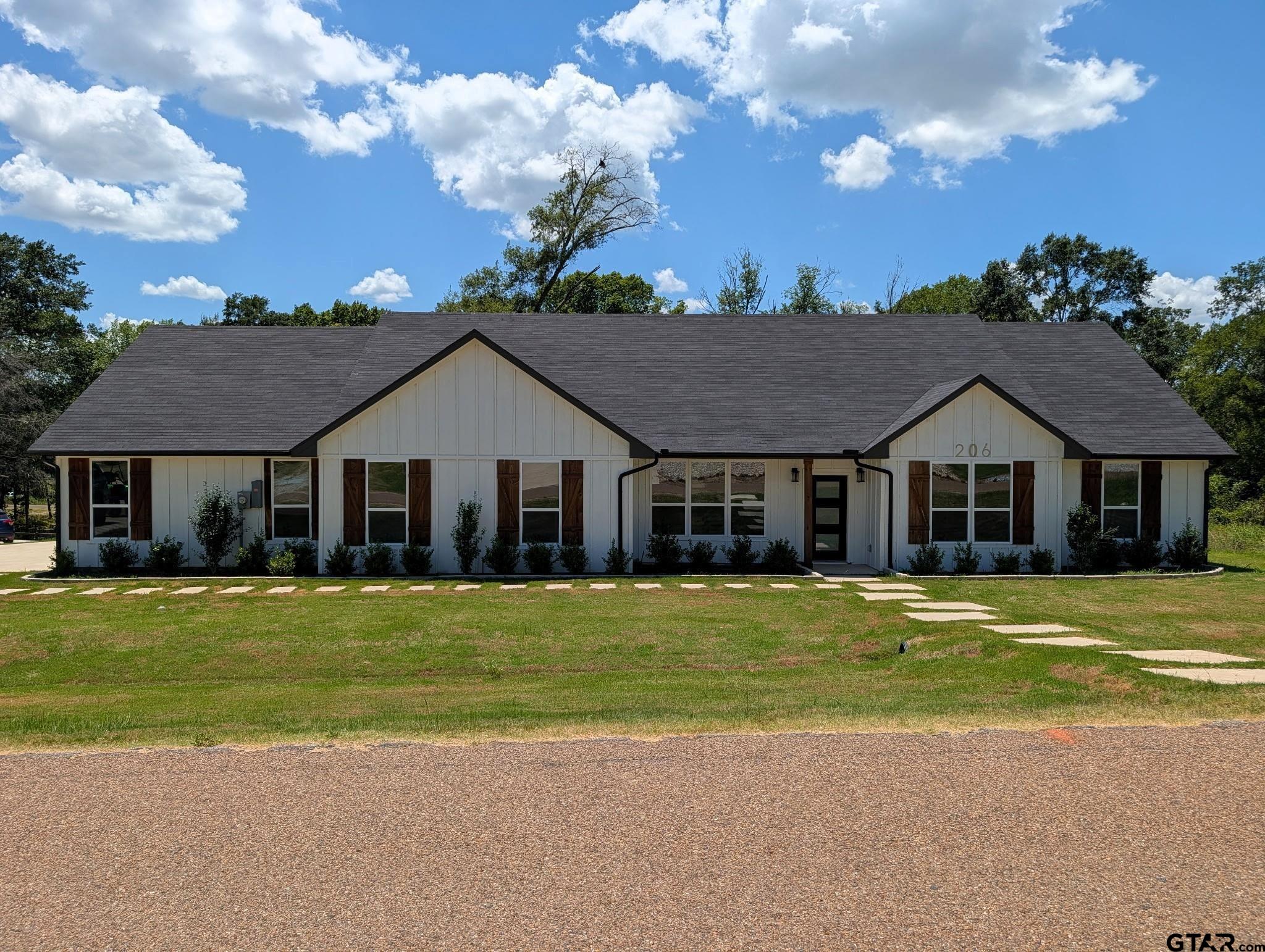 206 Splitrail Drive