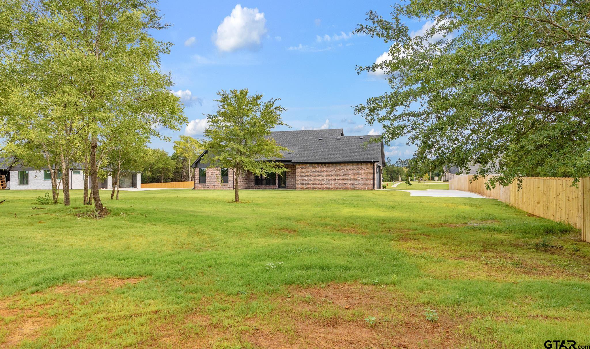 14201 Woodland Pkwy