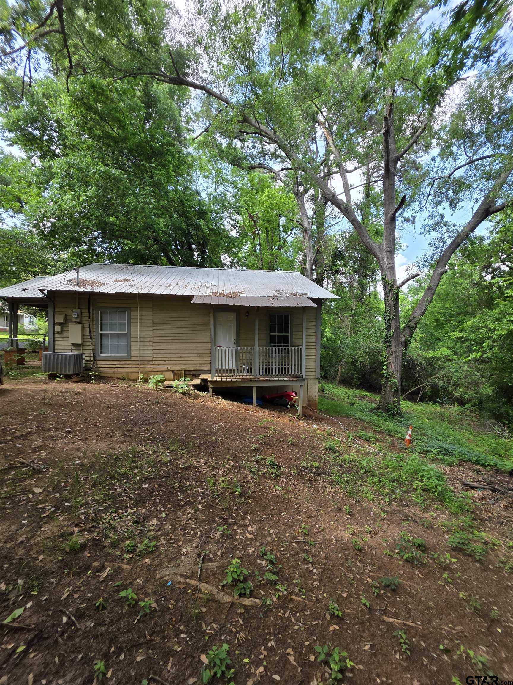 316 N Hospital