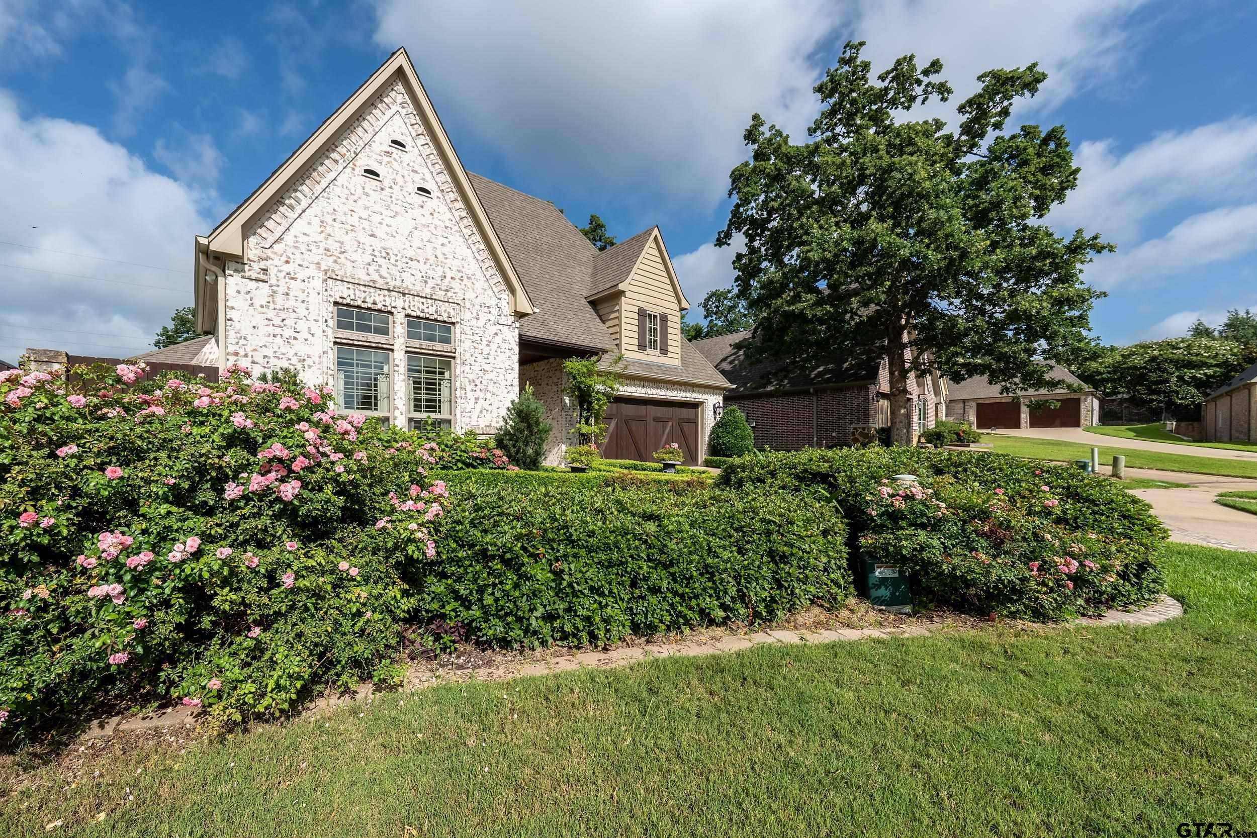 2238 Thornwood Dr.