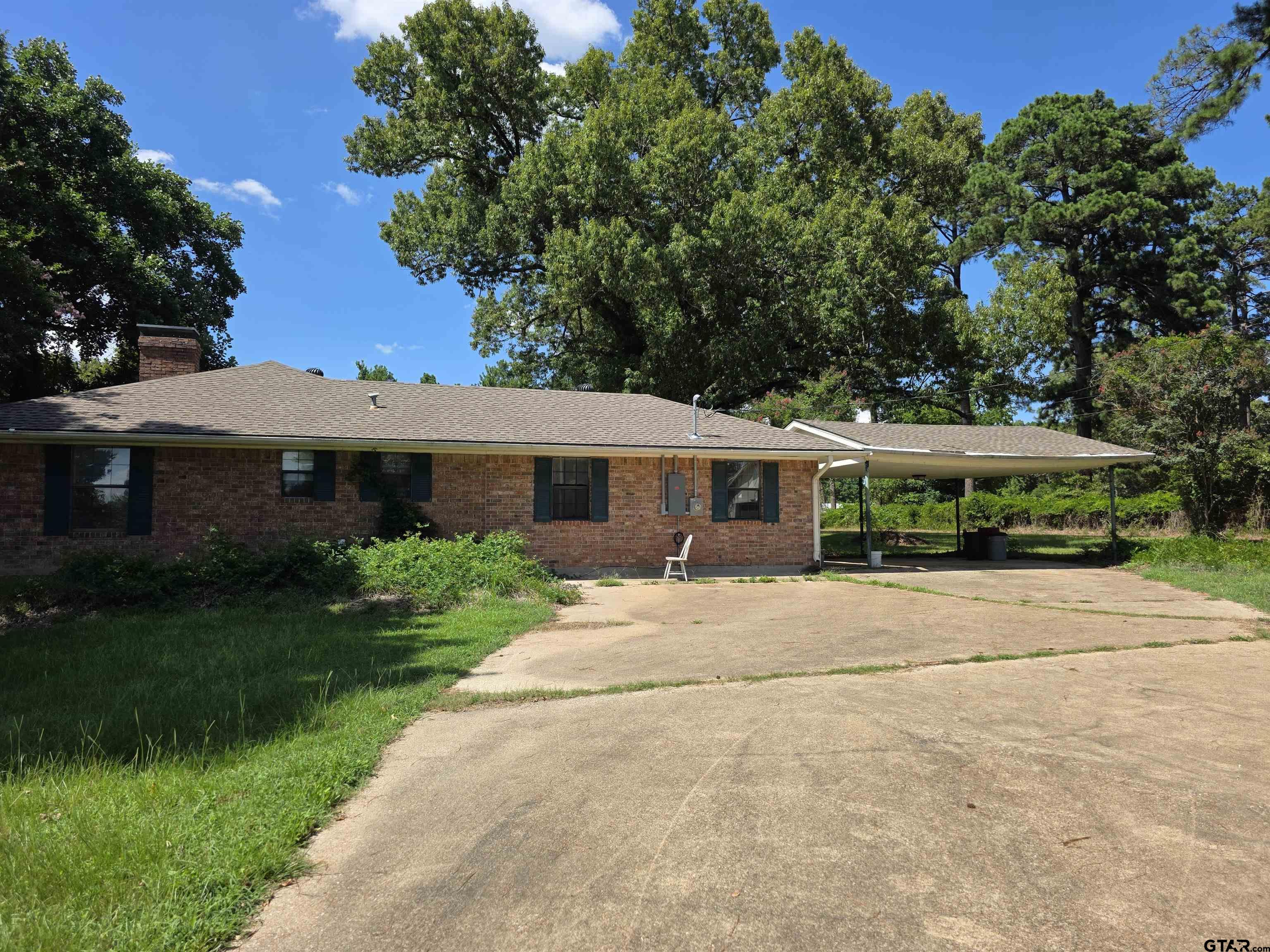 4221 Pine Wood Trail