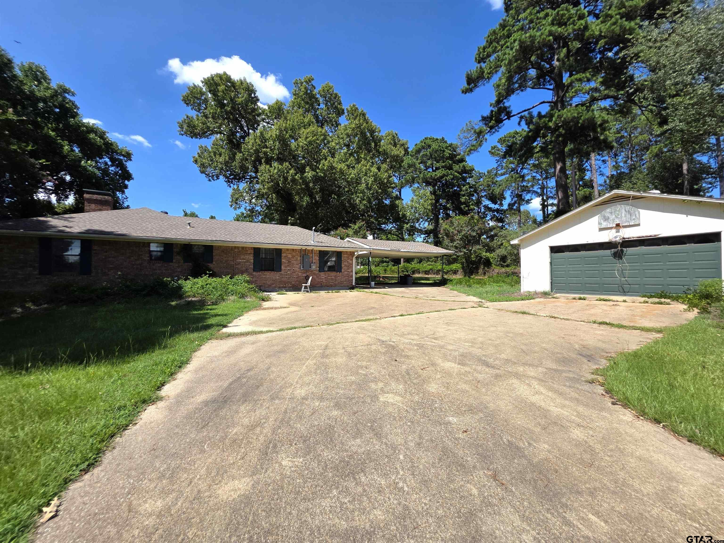 4221 Pine Wood Trail