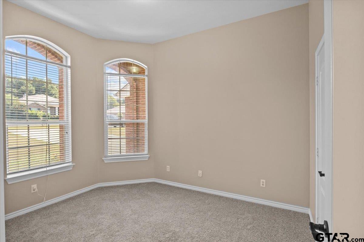 Tyler, Texas 75706, United States, 4 Bedrooms Bedrooms, ,3 BathroomsBathrooms,Residential,Active,114114