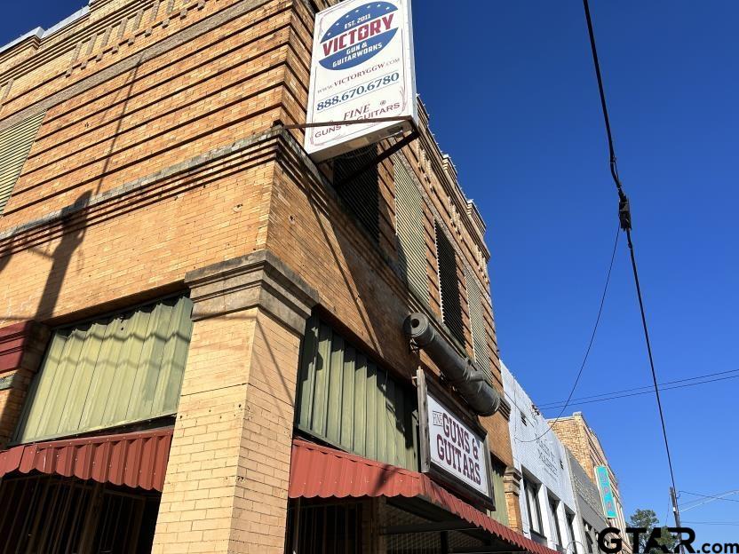 100 N Main St