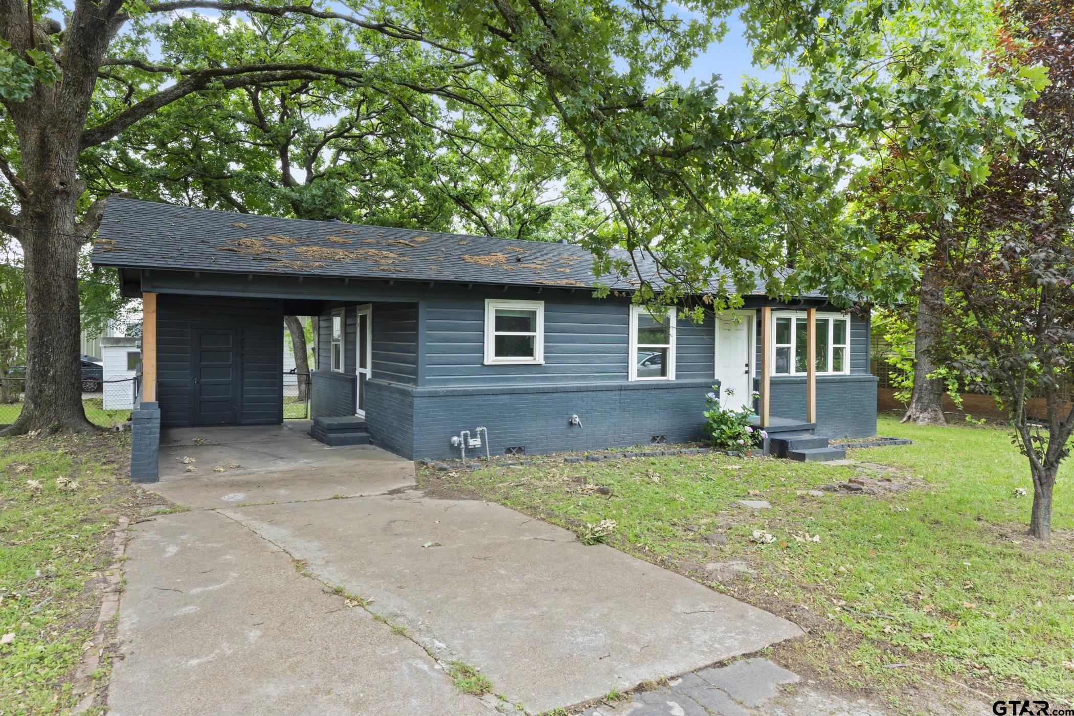 2807 Willard Drive