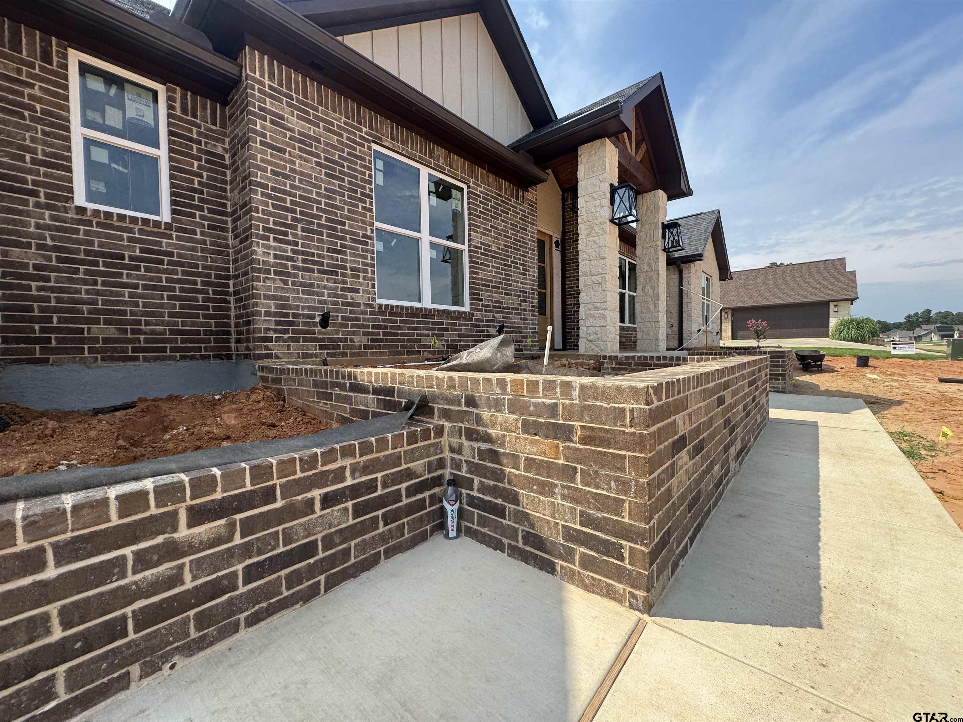 14713 Woodland Creek Dr