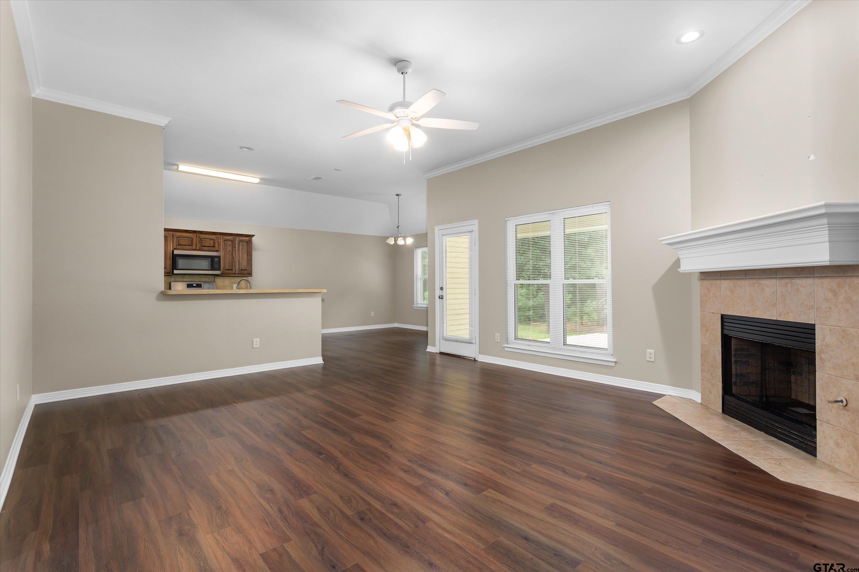 3121 Vineyard Ave.