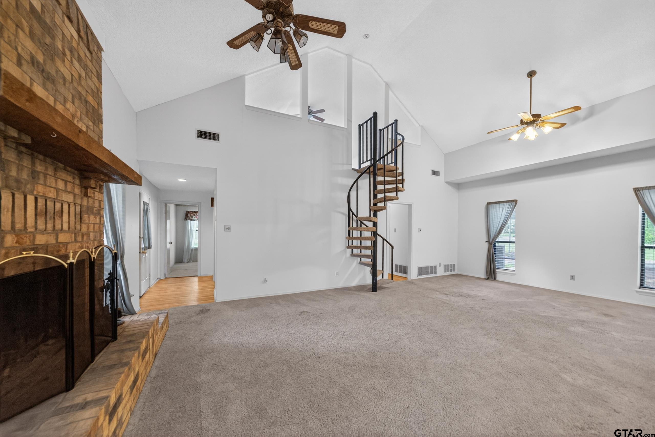 16209 Live Oak Street