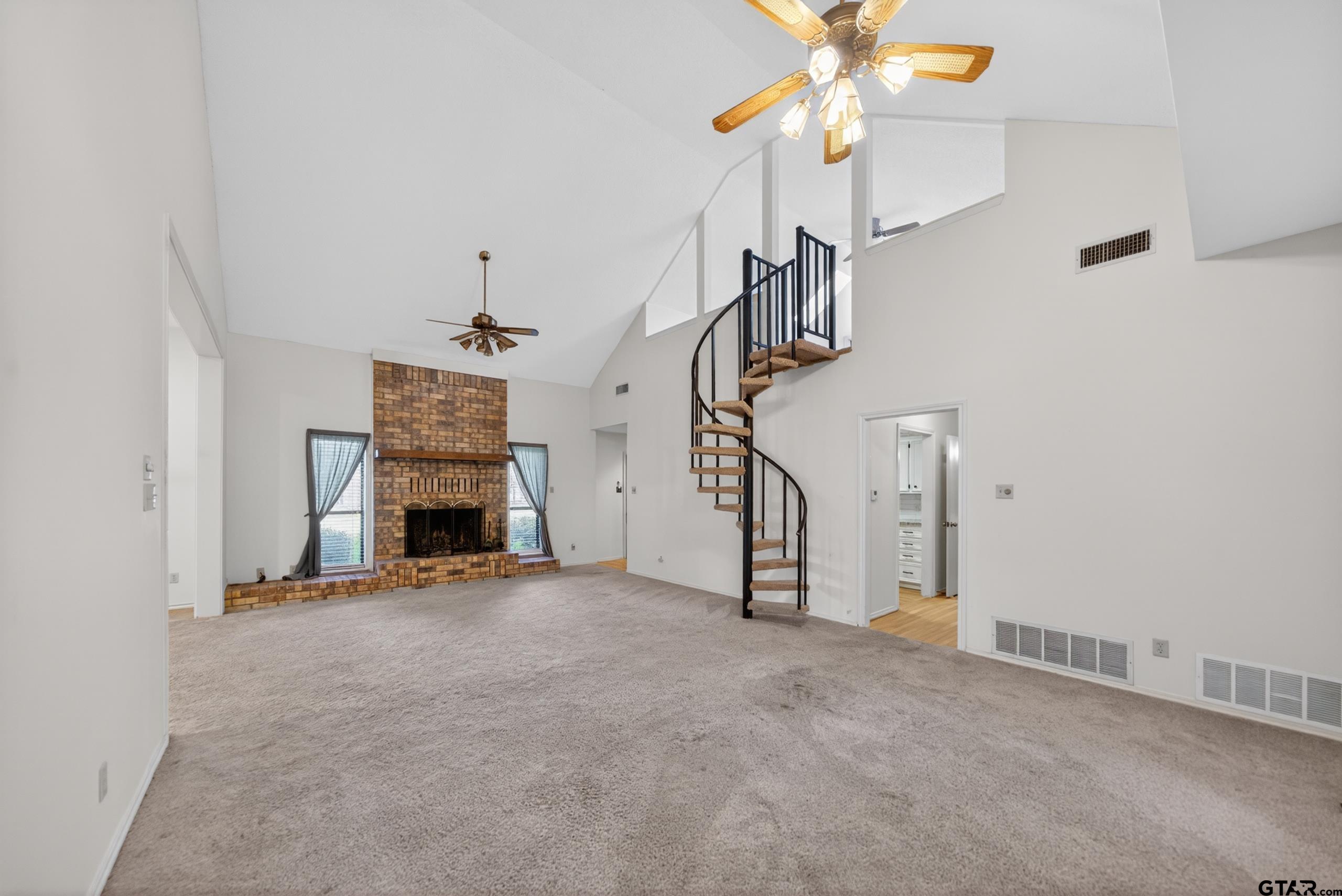 16209 Live Oak Street